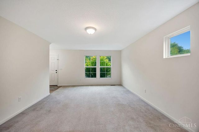 723 Grande Oaks Drive, Hamilton Twp, OH 45152