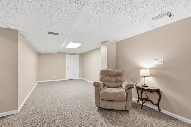 945 Gray Fox DRIVE, Brookfield, WI 53045