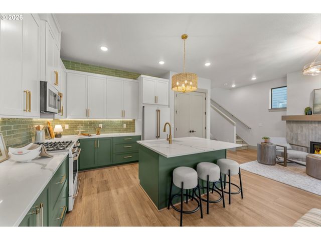 14886 Pomidor Pl, Oregon City, OR 97045