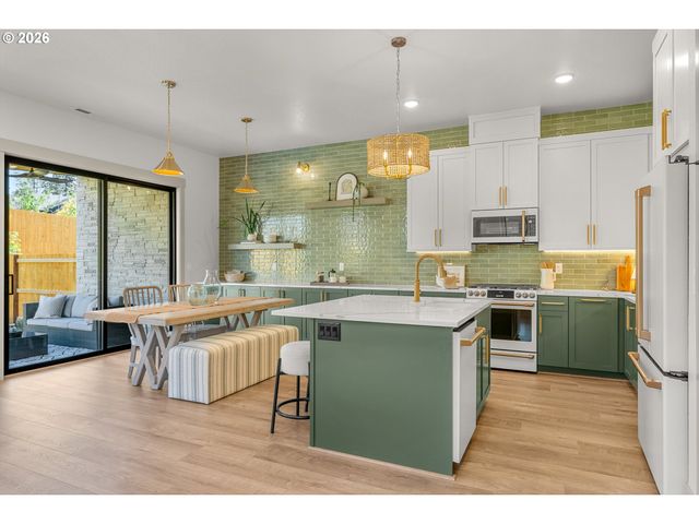 14886 Pomidor Pl, Oregon City, OR 97045