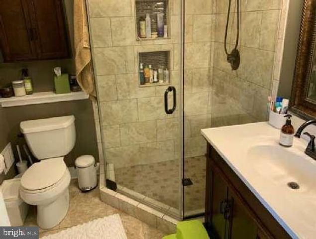 2124 GLENN SPRING CT, Falls Church, VA 22043