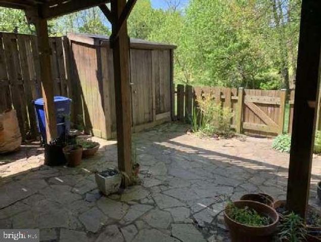 2124 GLENN SPRING CT, Falls Church, VA 22043