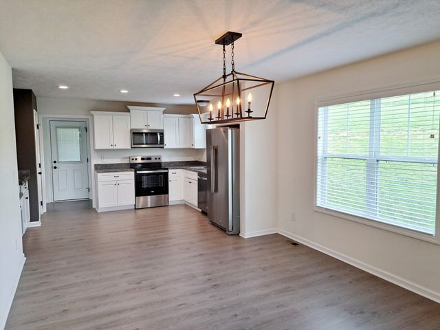 1296 Coosie Branch Rd, Cornersville, TN 37047