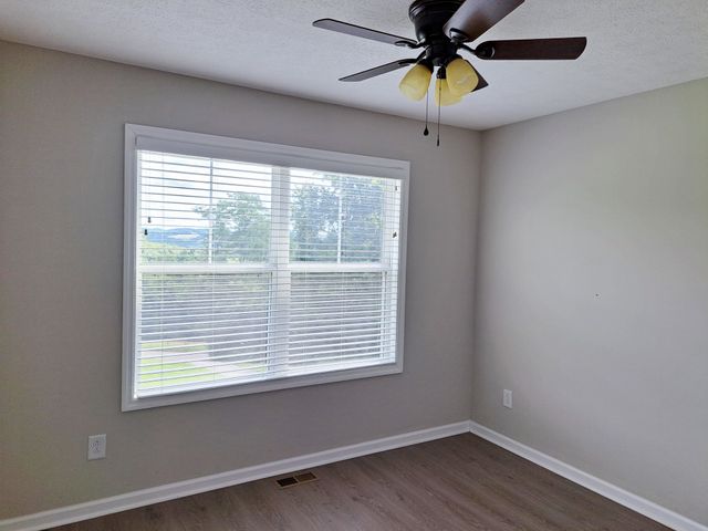1296 Coosie Branch Rd, Cornersville, TN 37047