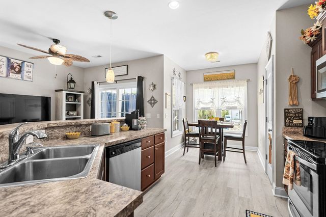 205 Maple Oak Dr., Conway, SC 29526