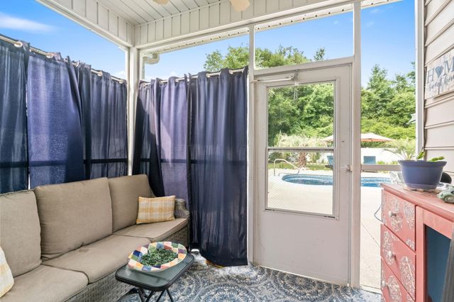 205 Maple Oak Dr., Conway, SC 29526