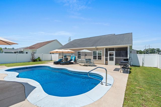 205 Maple Oak Dr., Conway, SC 29526