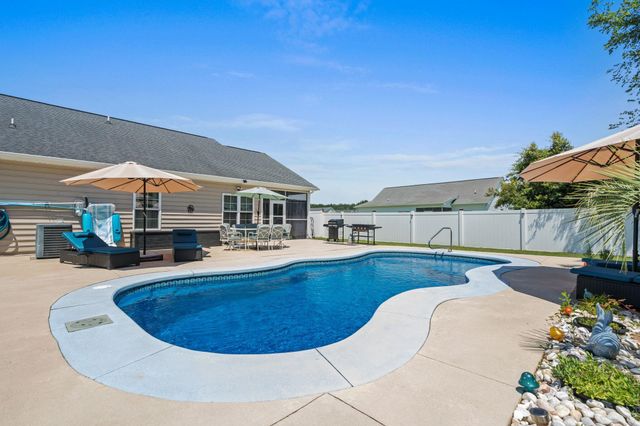 205 Maple Oak Dr., Conway, SC 29526