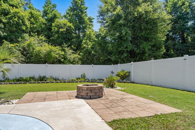 205 Maple Oak Dr., Conway, SC 29526