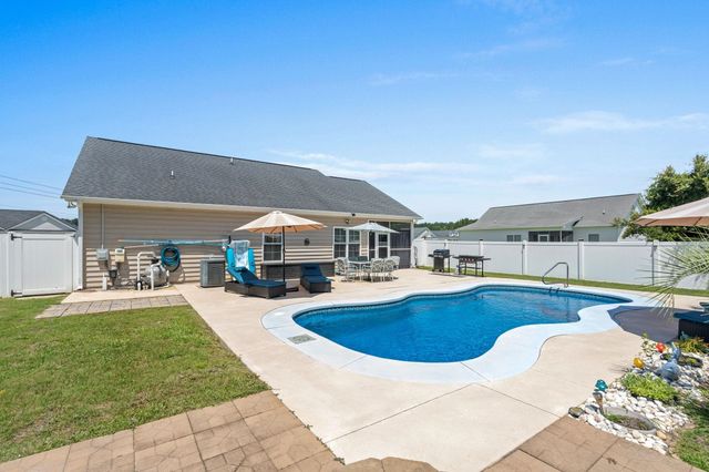 205 Maple Oak Dr., Conway, SC 29526