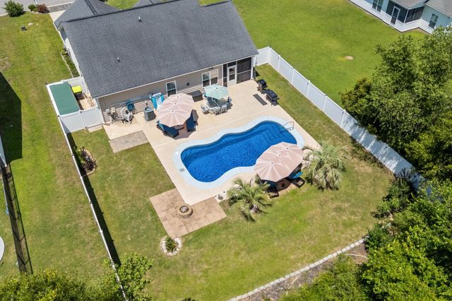205 Maple Oak Dr., Conway, SC 29526