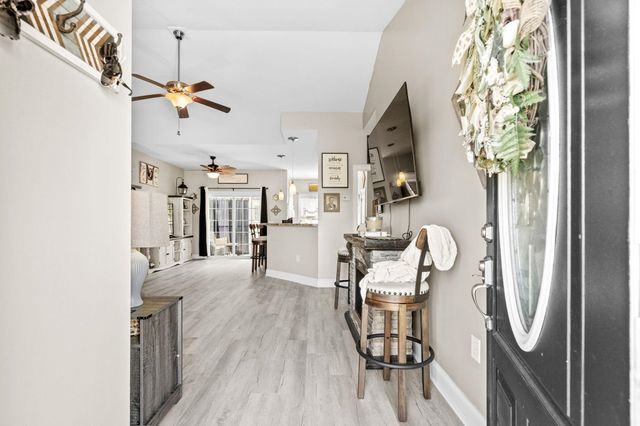 205 Maple Oak Dr., Conway, SC 29526