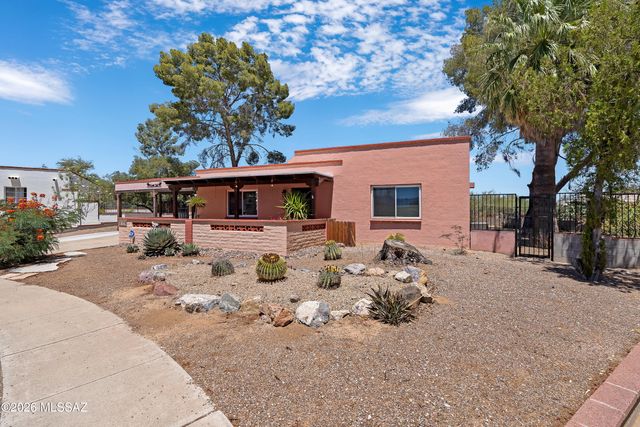 177 N Abrego Drive, Green Valley, AZ 85614