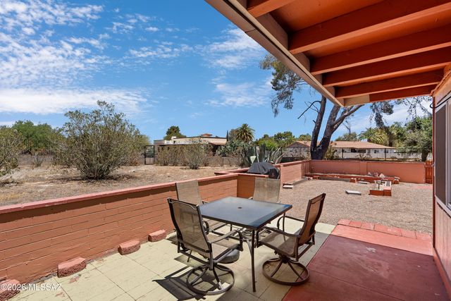 177 N Abrego Drive, Green Valley, AZ 85614