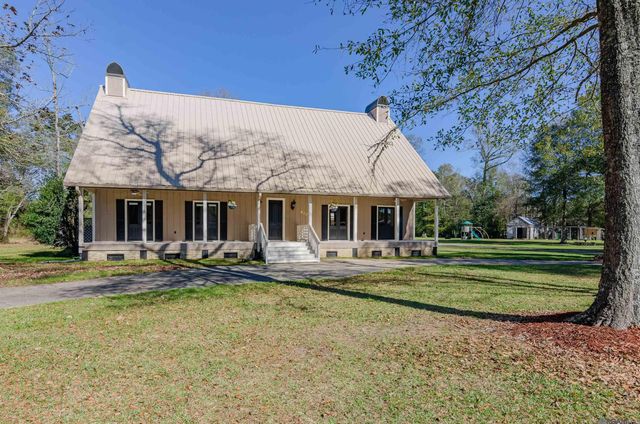 8103 Belle Helene Dr, Denham Springs, LA 70726