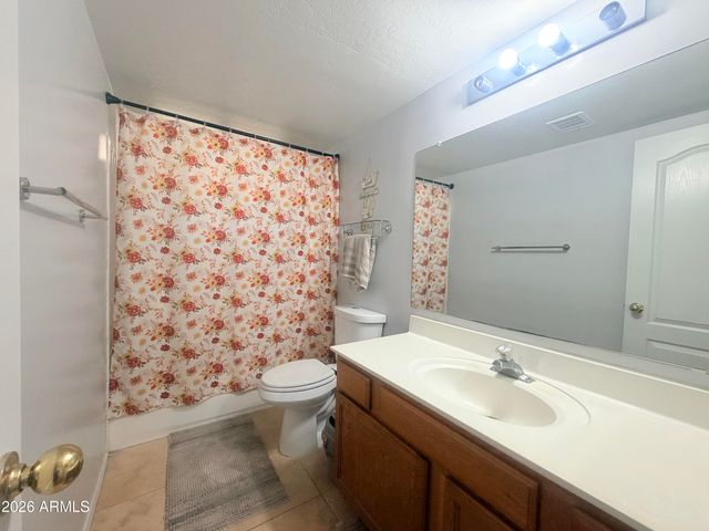 2313 E ROCKLEDGE Road, Phoenix, AZ 85048
