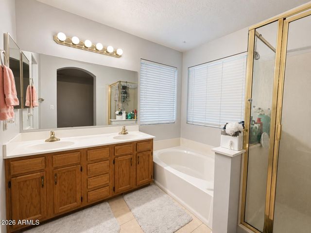 2313 E ROCKLEDGE Road, Phoenix, AZ 85048