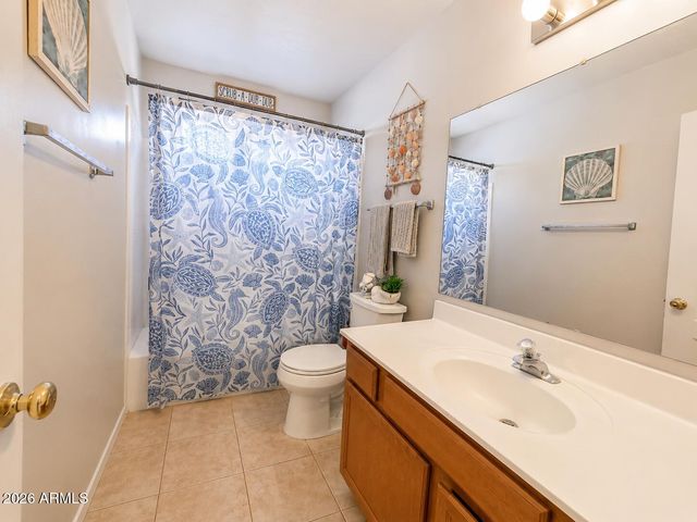 2313 E ROCKLEDGE Road, Phoenix, AZ 85048