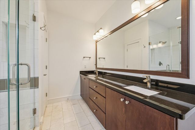 524 Sandman Street, Houston, TX 77007