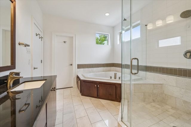 524 Sandman Street, Houston, TX 77007