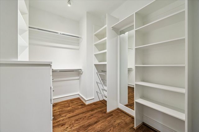 524 Sandman Street, Houston, TX 77007