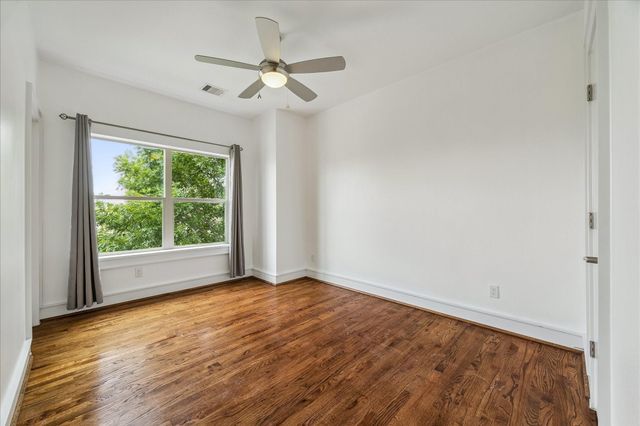 524 Sandman Street, Houston, TX 77007