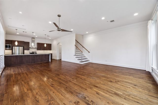524 Sandman Street, Houston, TX 77007