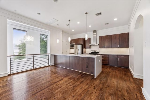 524 Sandman Street, Houston, TX 77007