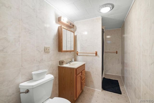 108 Circle Lane, Lackawanna, NY 14218