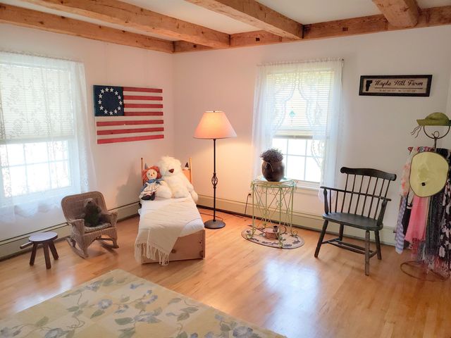 352 Maple Hill Road, Newbury, VT 05051