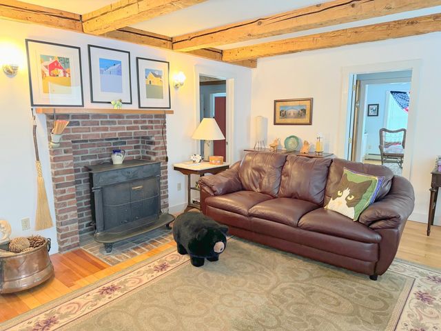 352 Maple Hill Road, Newbury, VT 05051