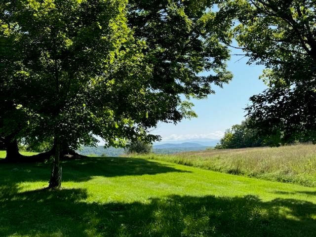 352 Maple Hill Road, Newbury, VT 05051