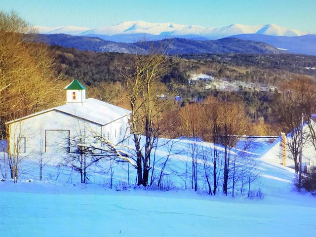 352 Maple Hill Road, Newbury, VT 05051