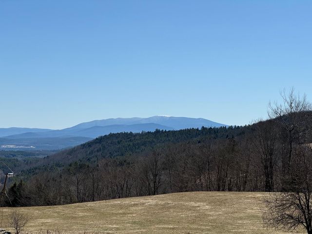 352 Maple Hill Road, Newbury, VT 05051