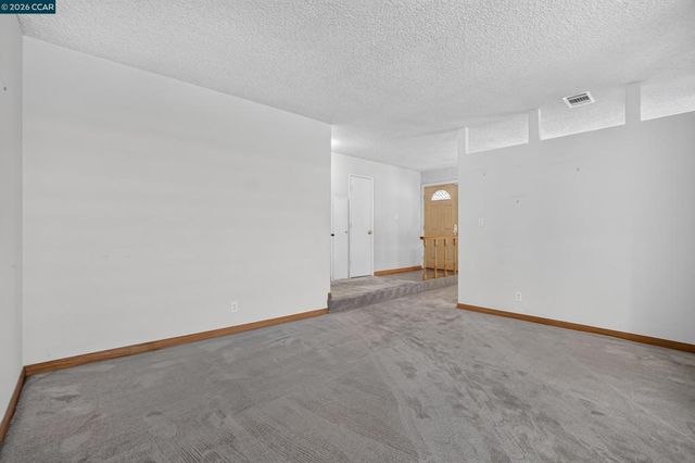 14180 Santiago Rd, San Leandro, CA 94577