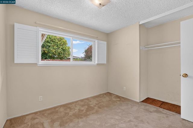 14180 Santiago Rd, San Leandro, CA 94577