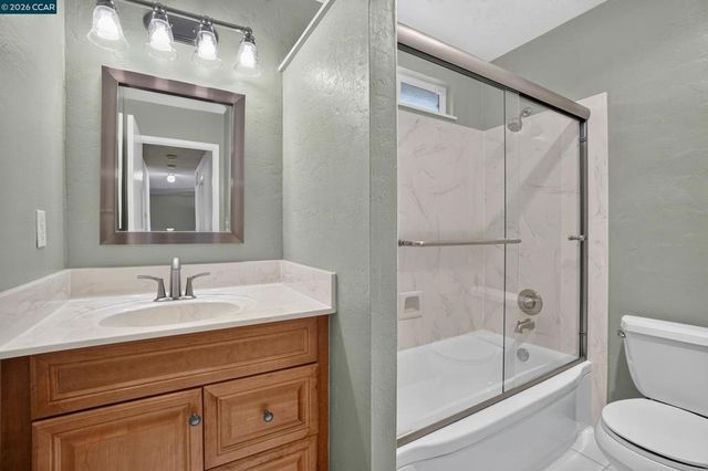 14180 Santiago Rd, San Leandro, CA 94577