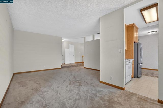 14180 Santiago Rd, San Leandro, CA 94577