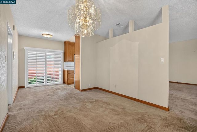 14180 Santiago Rd, San Leandro, CA 94577