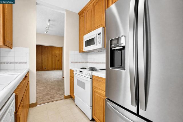 14180 Santiago Rd, San Leandro, CA 94577