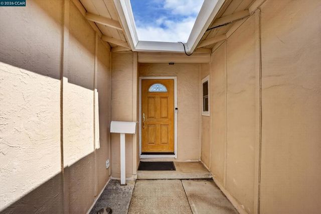 14180 Santiago Rd, San Leandro, CA 94577