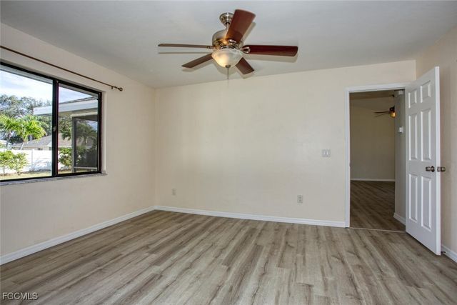 625 SE 1st PL, Cape Coral, FL 33990