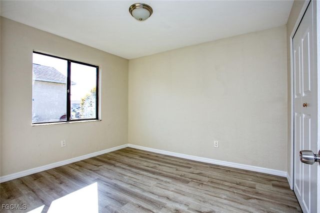 625 SE 1st PL, Cape Coral, FL 33990