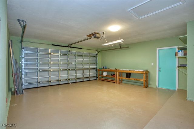 625 SE 1st PL, Cape Coral, FL 33990