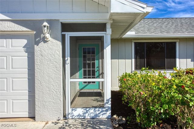 625 SE 1st PL, Cape Coral, FL 33990