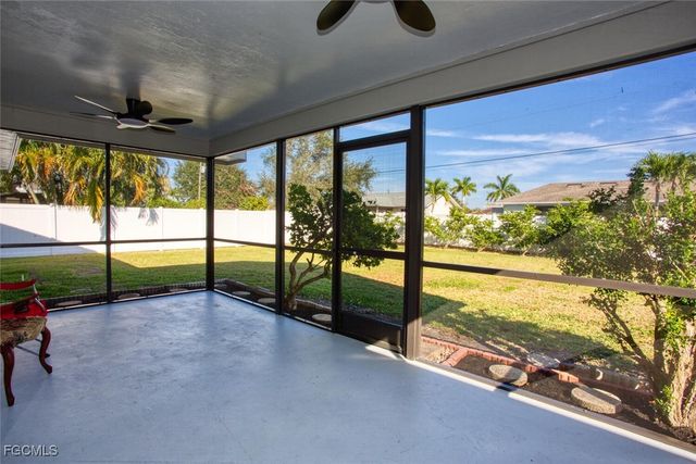 625 SE 1st PL, Cape Coral, FL 33990