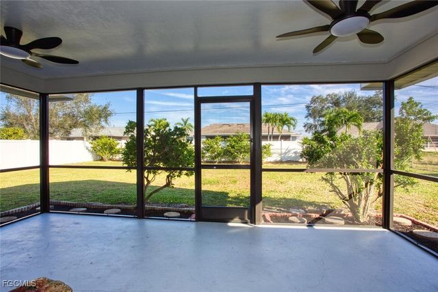 625 SE 1st PL, Cape Coral, FL 33990