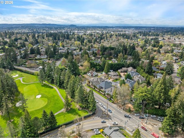 5555 Sw SCHOLLS FERRY Rd, Portland, OR 97225