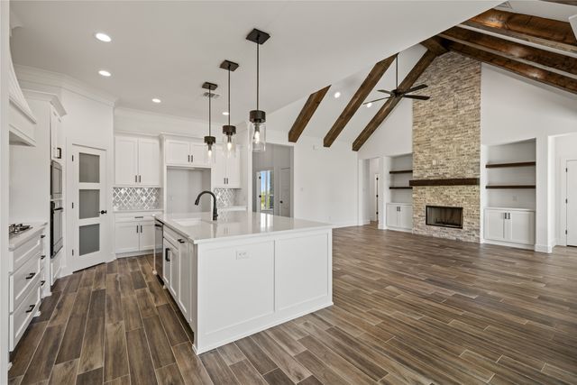104 Oak Meadow Lane, Weatherford, TX 76085