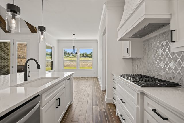 104 Oak Meadow Lane, Weatherford, TX 76085